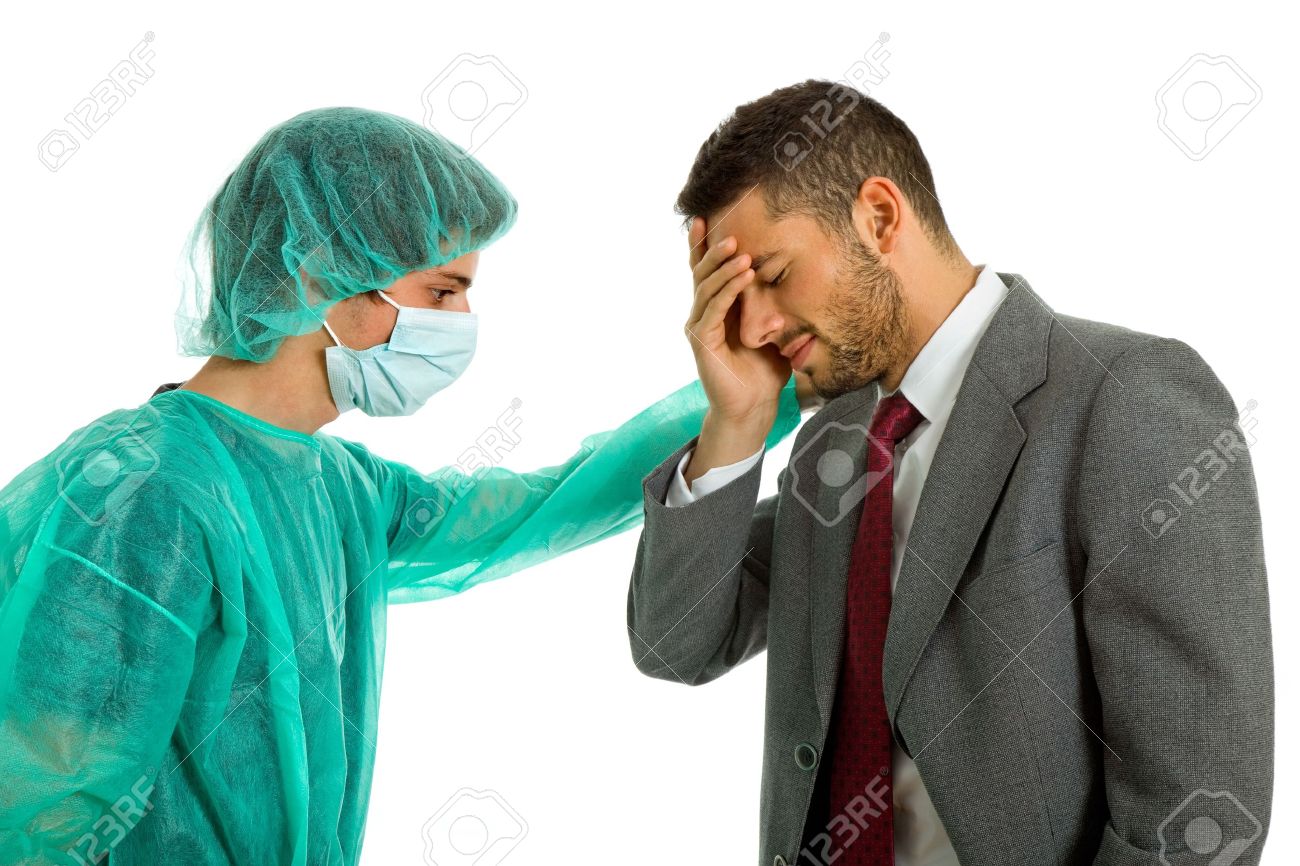 6550193-medical-doctor-telling-bad-news-to-the-patient-Stock-Photo.jpg